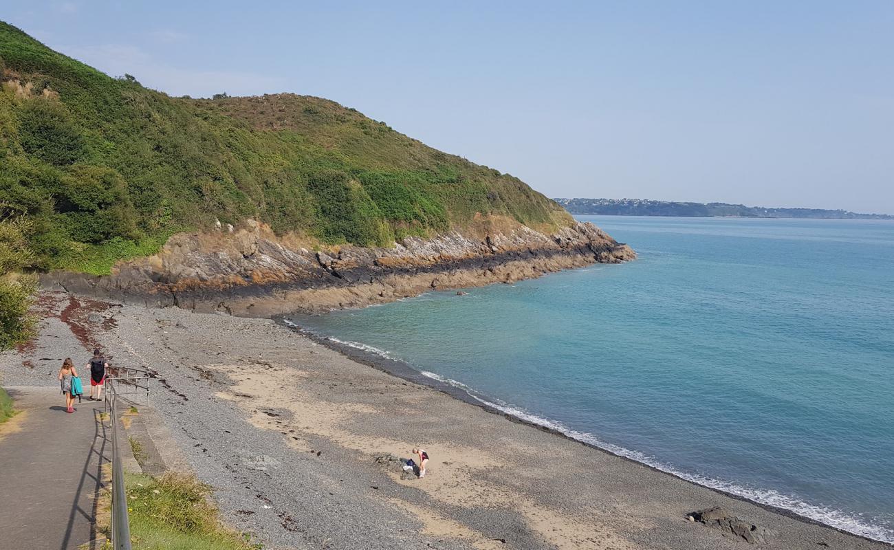 Plage du Petit Havre'in fotoğrafı siyah kum ve çakıllar yüzey ile