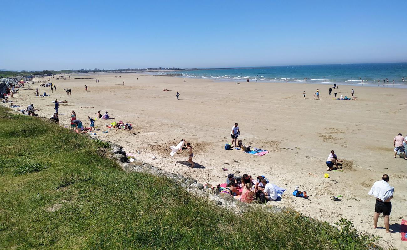 Plage de Querqueville'in fotoğrafı parlak kum yüzey ile