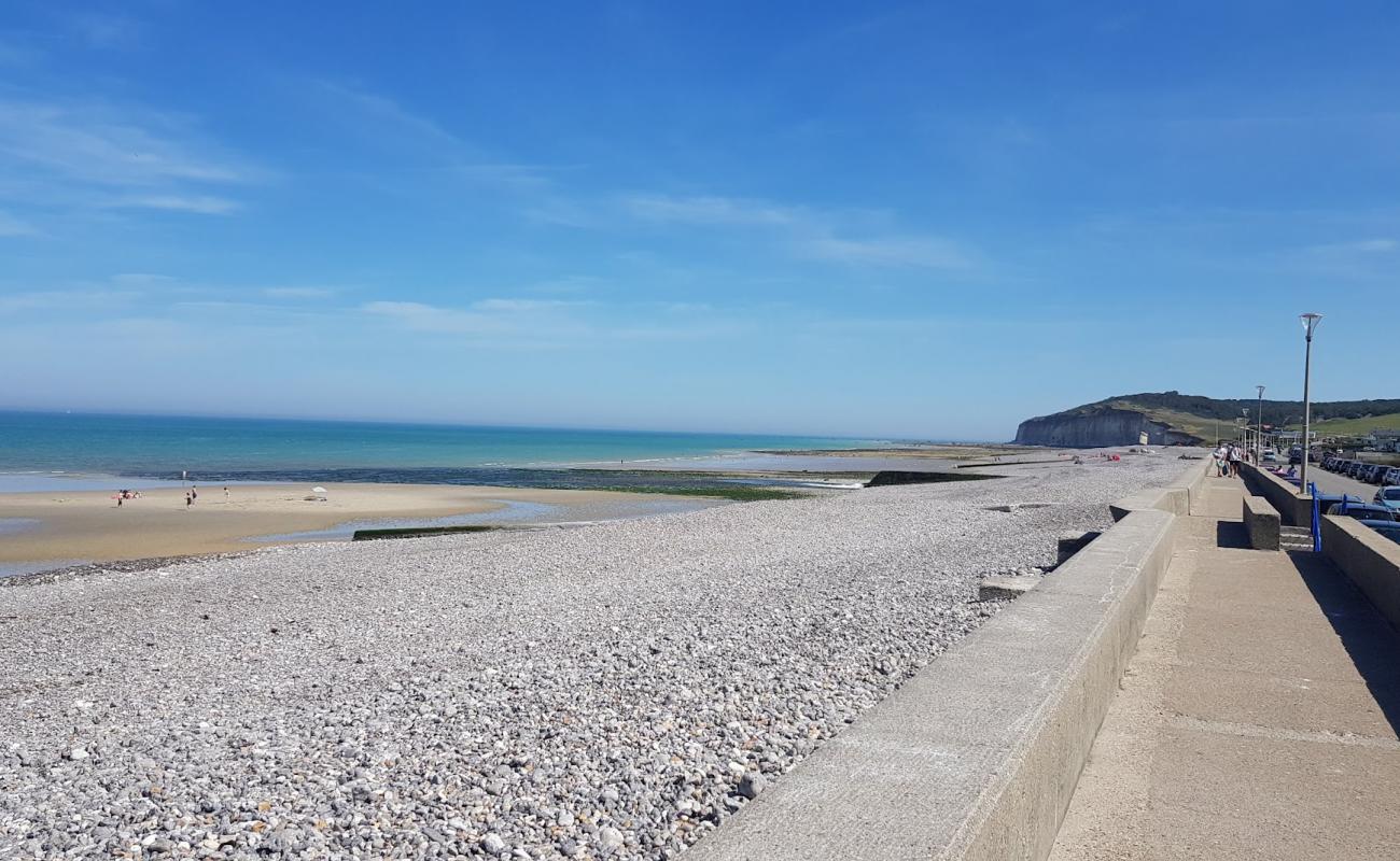 Plage de Quiberville-sur-Mer'in fotoğrafı hafif çakıl yüzey ile