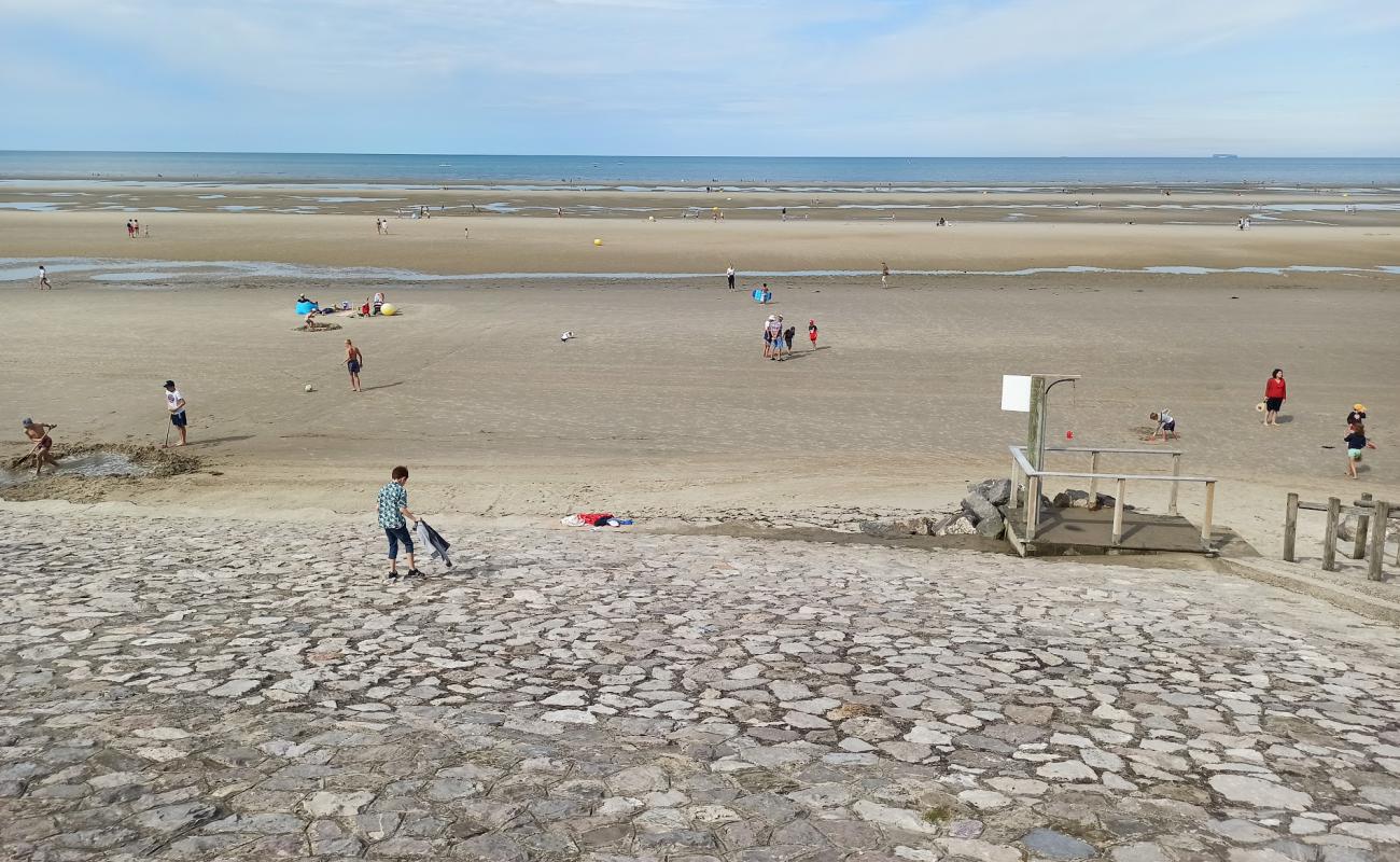 Hardelot Plajı'in fotoğrafı açık bej kum yüzey ile