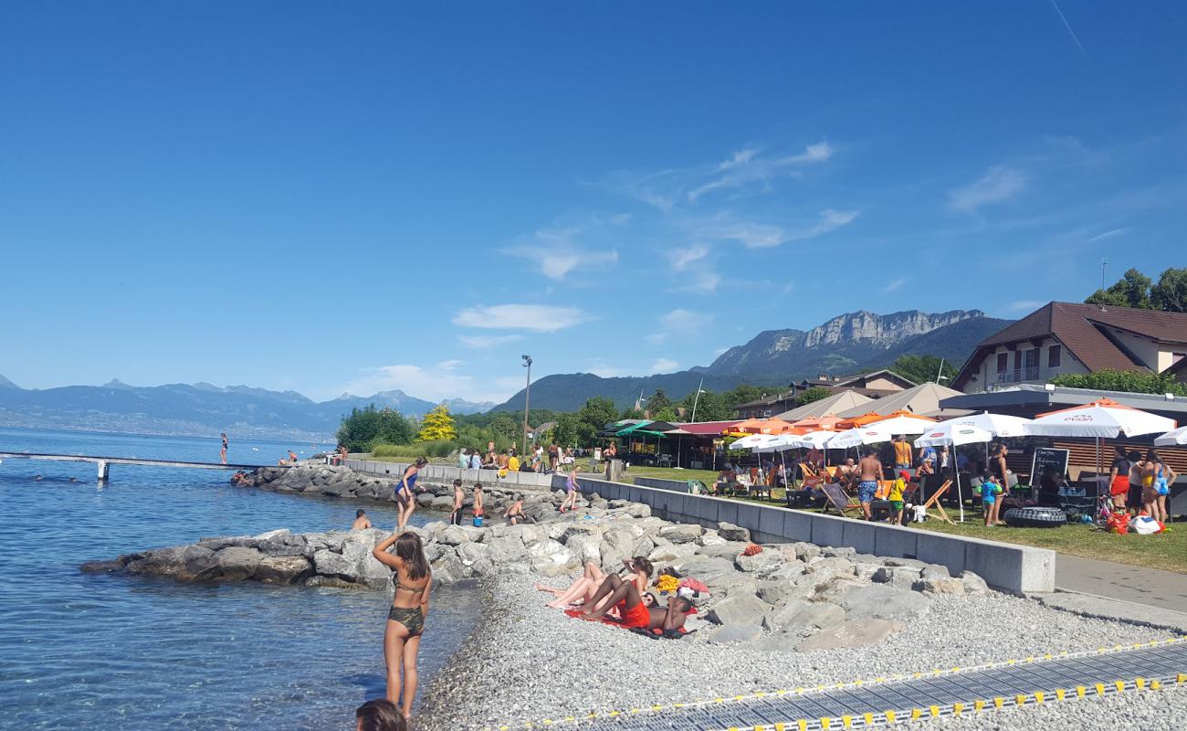 Plage de Grande Rive'in fotoğrafı gri çakıl taşı yüzey ile