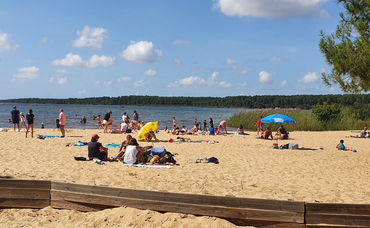 Plage de Parc de jeu'in fotoğrafı açık bej kum yüzey ile