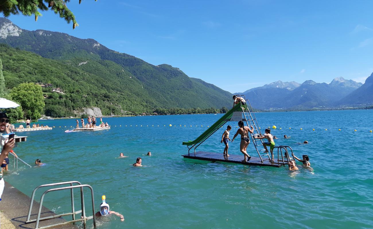 Plage Municipale de Talloires'in fotoğrafı beton kaplı yüzey yüzey ile