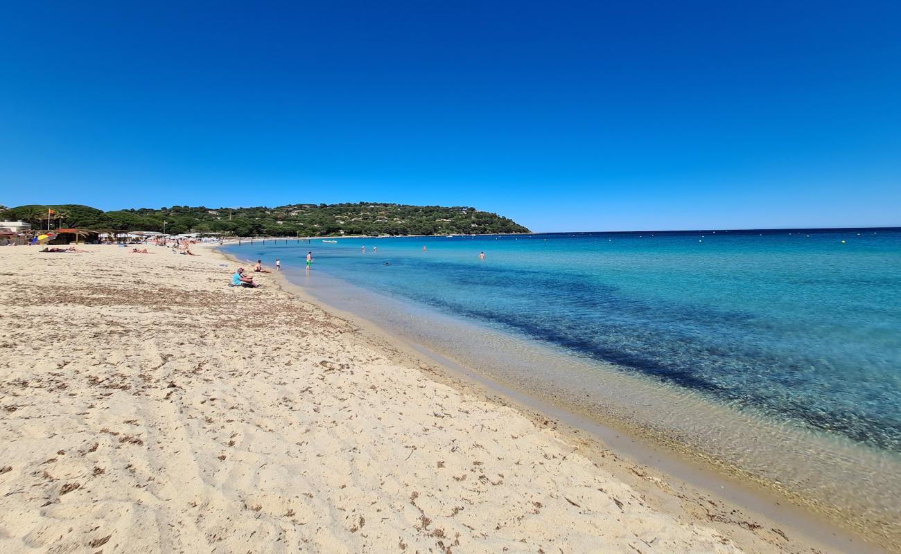 Tahiti Plajı'in fotoğrafı parlak kum yüzey ile