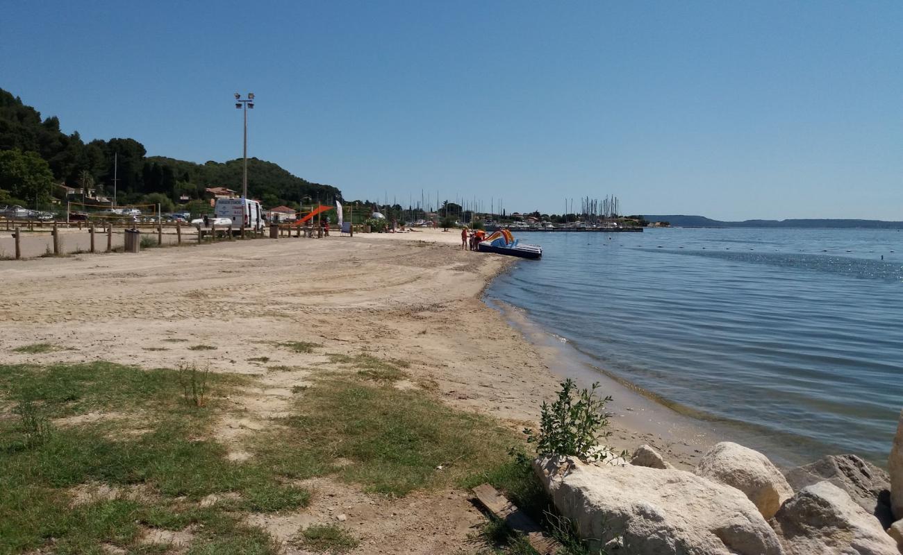 Plage Des Cabassons'in fotoğrafı bej kum ve çakıl yüzey ile