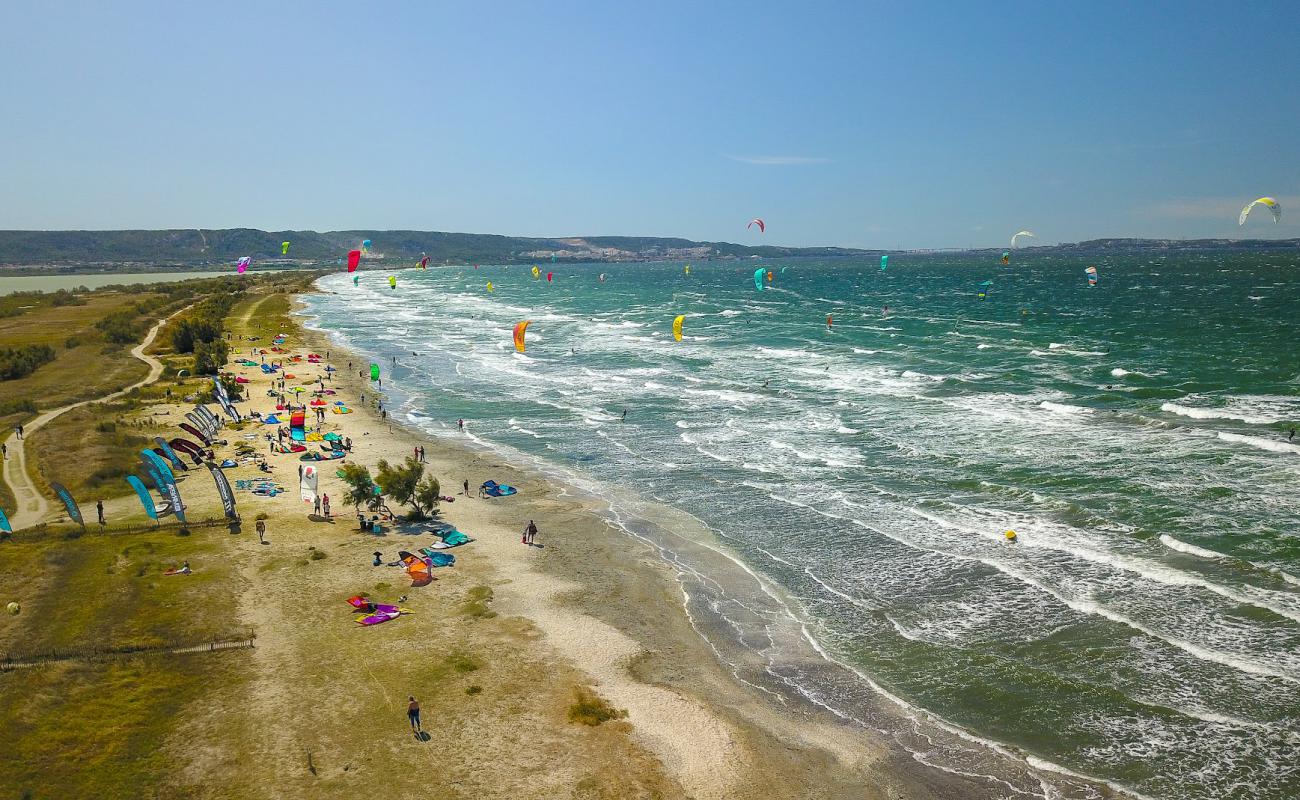 Plage du Jai'in fotoğrafı hafif ince çakıl taş yüzey ile