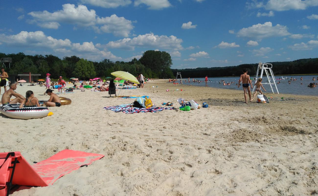 Axo'Plajı'in fotoğrafı parlak kum yüzey ile