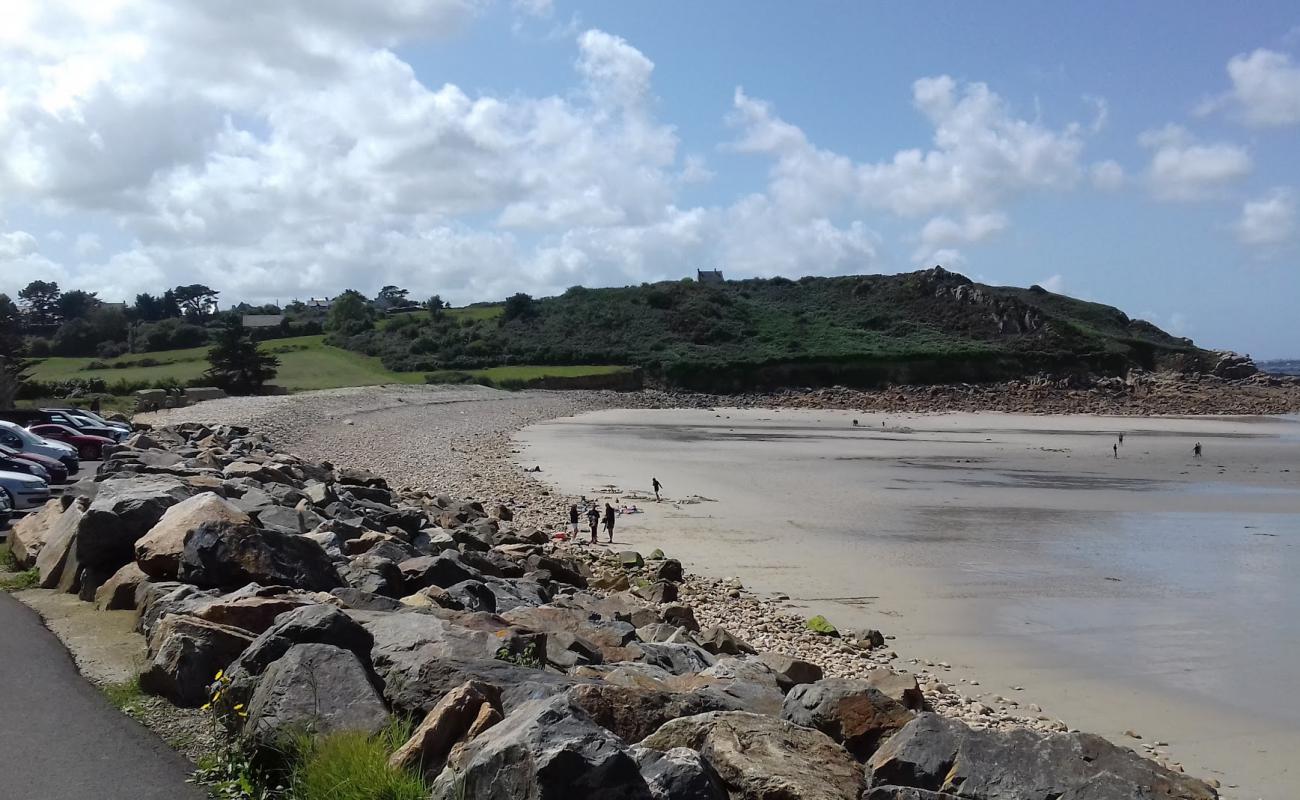 Plage de Guerzit'in fotoğrafı bej çakıl yüzey ile