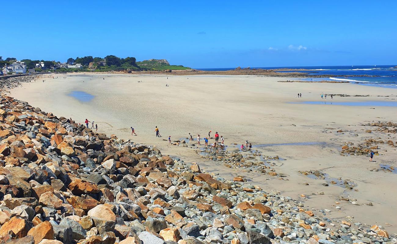 Plage de Primel'in fotoğrafı parlak kum yüzey ile