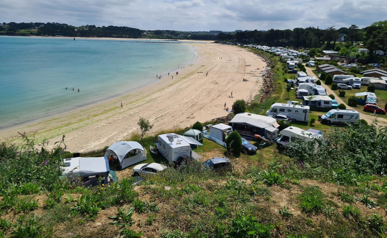 Plage du Fond de la Baie'in fotoğrafı açık bej kum yüzey ile