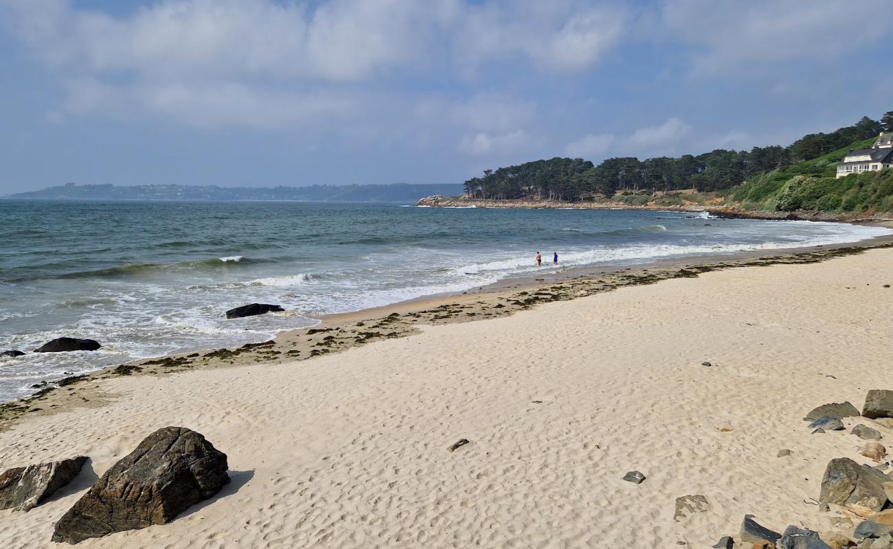 Plage de Notigou'in fotoğrafı açık bej kum yüzey ile