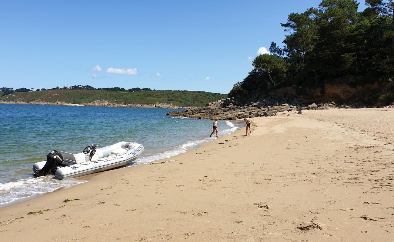 Plage de Kirio'in fotoğrafı açık bej kum yüzey ile