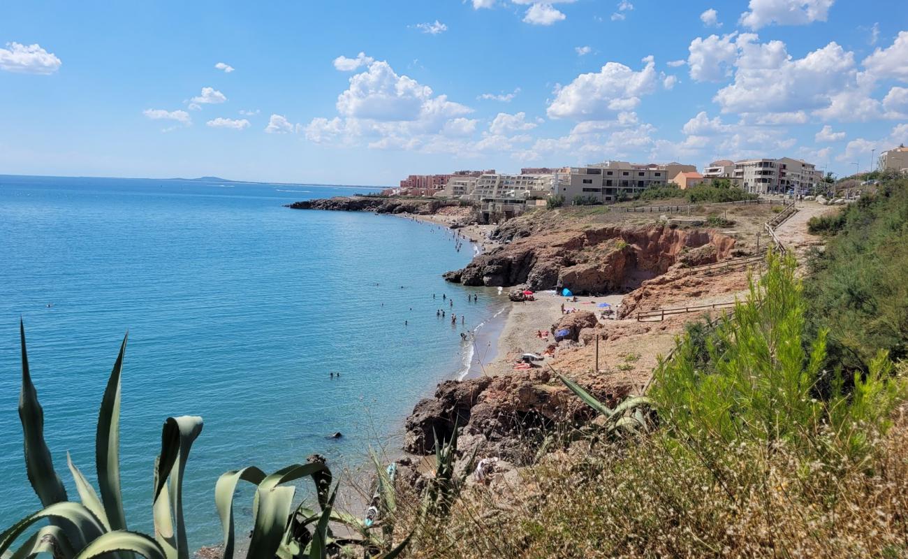 Crique de la Nau Plage'in fotoğrafı açık bej kum yüzey ile