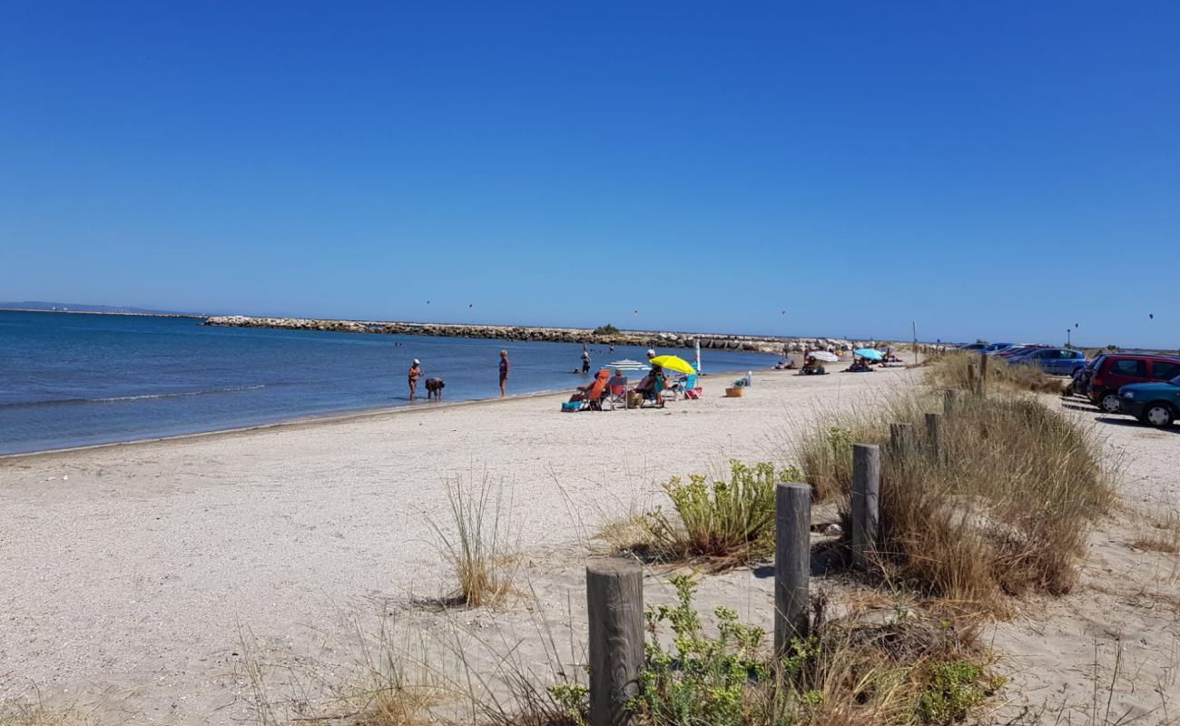 Plage Olga'in fotoğrafı gri ince çakıl taş yüzey ile