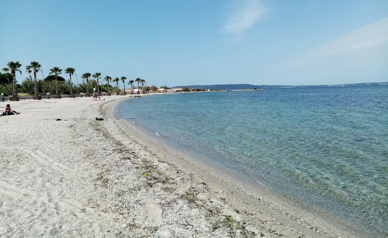 Plage de Champigny'in fotoğrafı küçük gri çakıllar yüzey ile