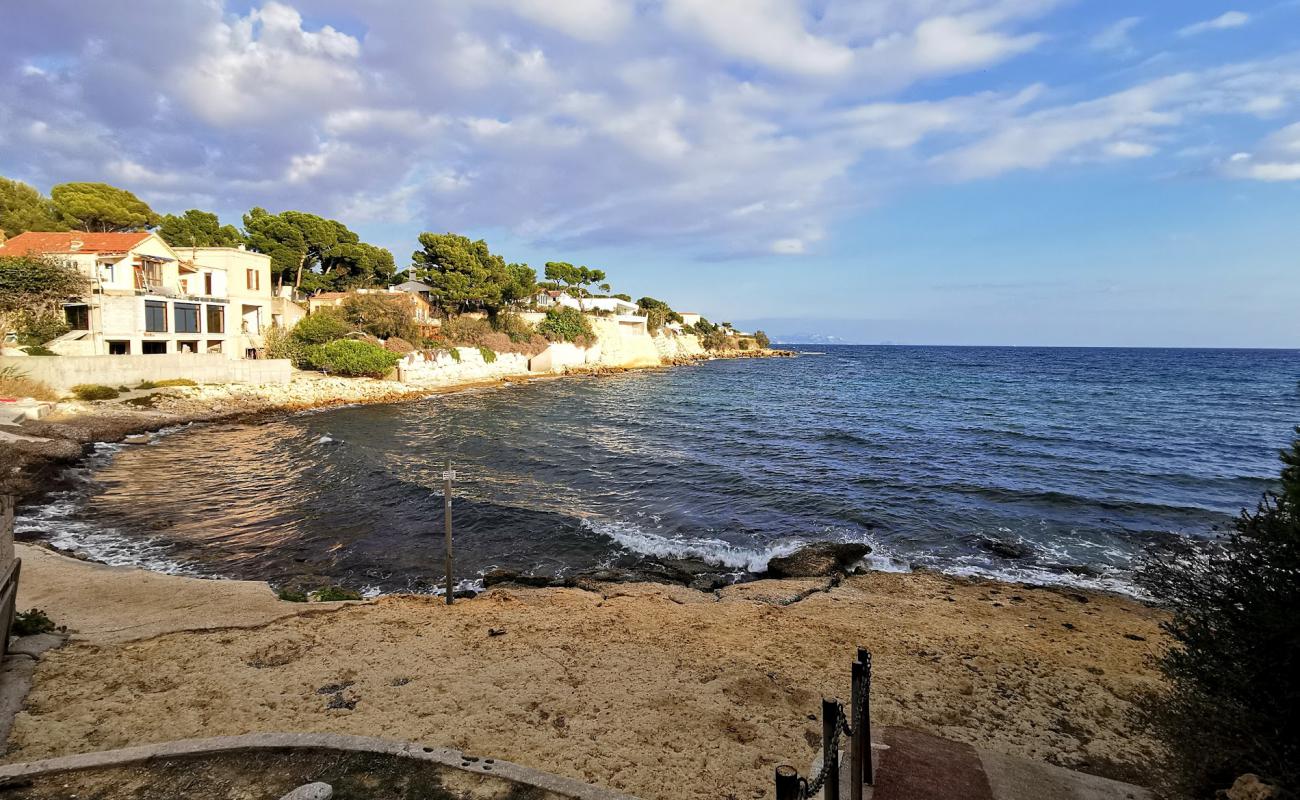 Plage du Grand Rouveau'in fotoğrafı kayalık arazi yüzey ile