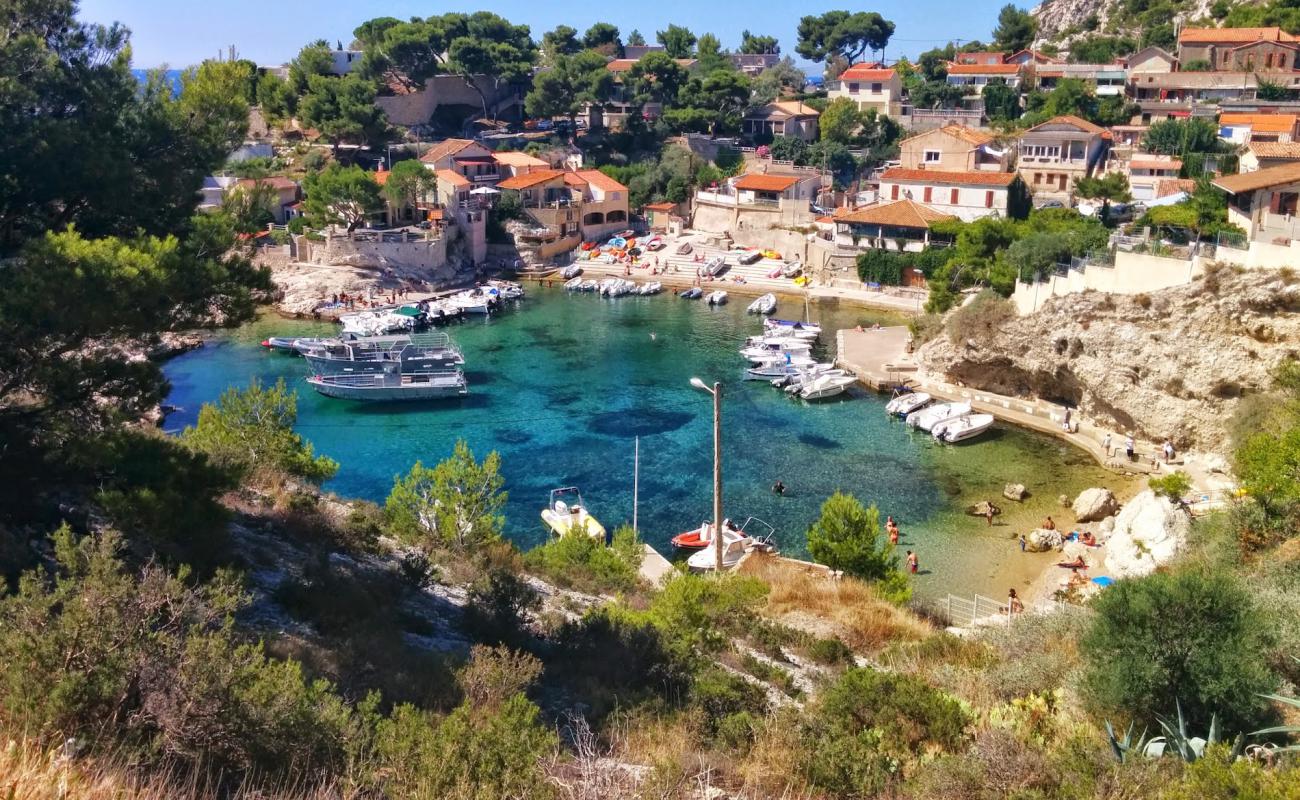Plage Niolon'in fotoğrafı açık bej kum yüzey ile