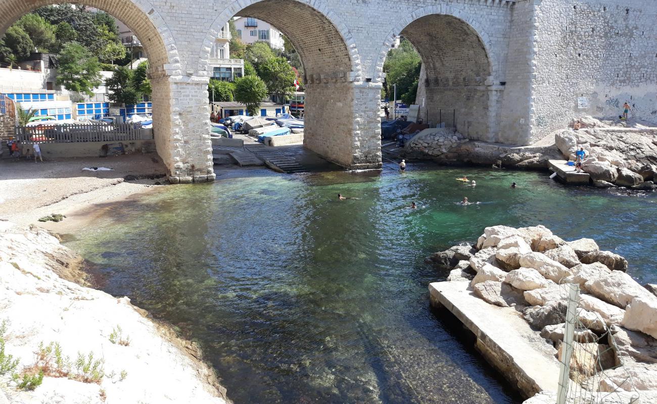 Pont de la Fausse Monnaie'in fotoğrafı parlak kum ve kayalar yüzey ile