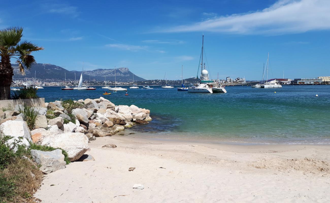 Plage du Touring'in fotoğrafı açık bej kum yüzey ile