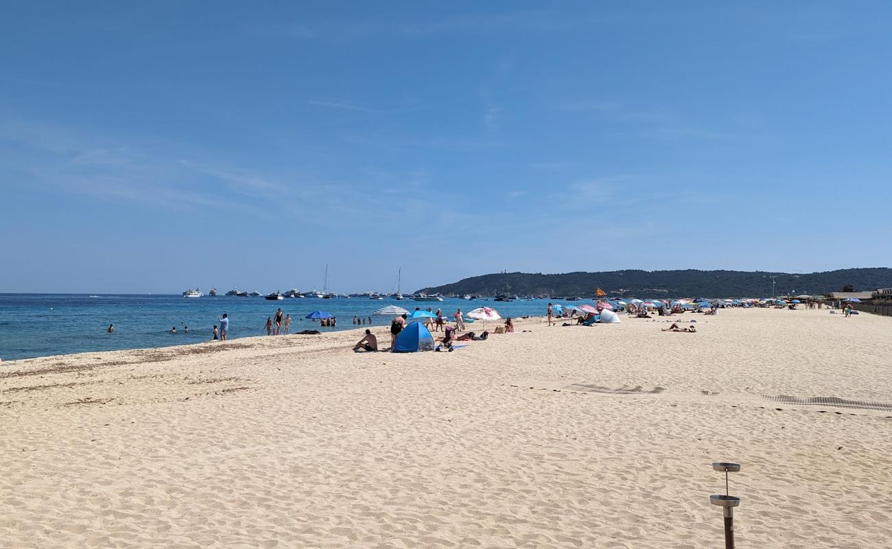 Bouillabaisse Plage'in fotoğrafı parlak kum yüzey ile