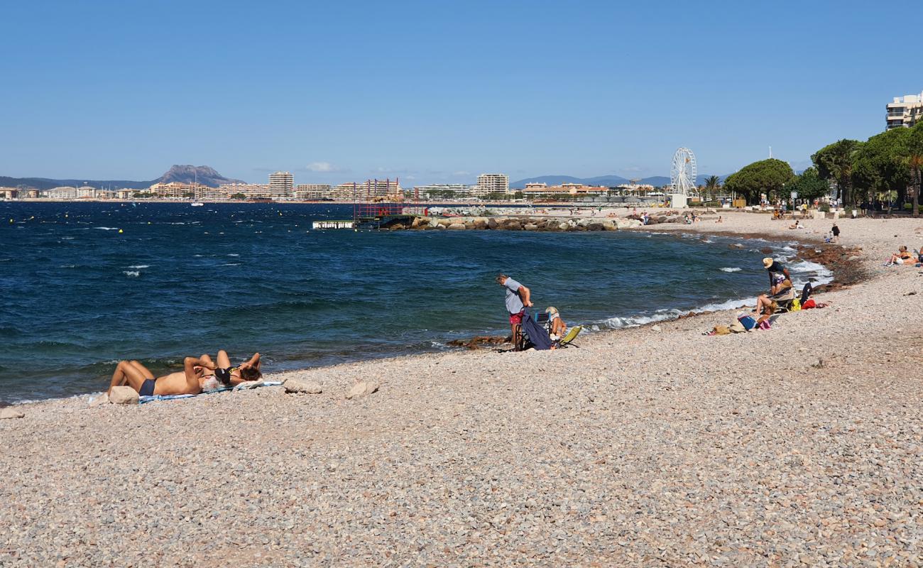 Plage Beaurivage'in fotoğrafı gri ince çakıl taş yüzey ile