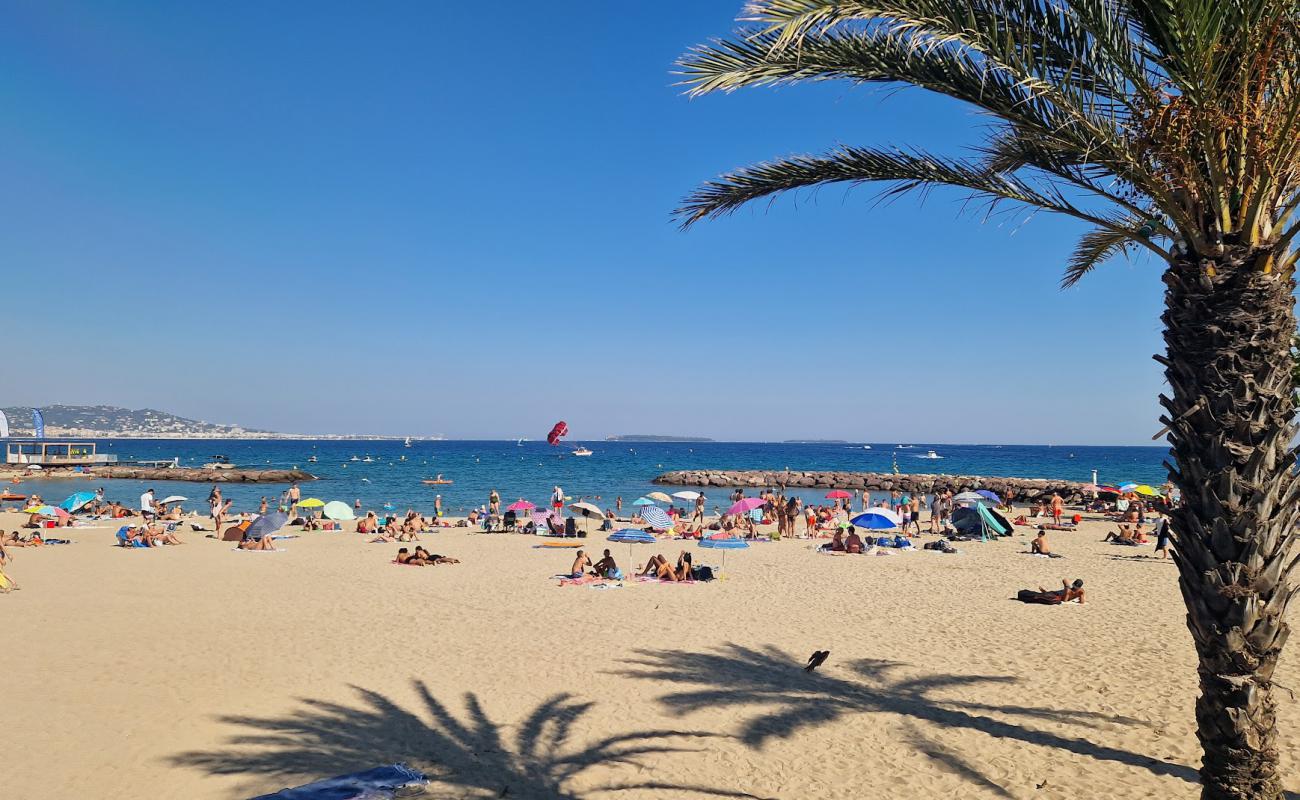 Plage Robinson'in fotoğrafı parlak kum yüzey ile