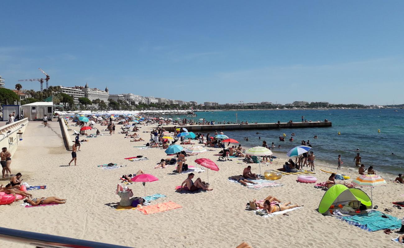 Plage Mace'in fotoğrafı açık bej kum yüzey ile