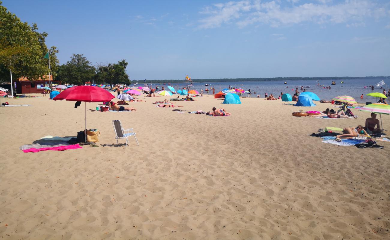 Plage du Moutchic'in fotoğrafı parlak kum yüzey ile