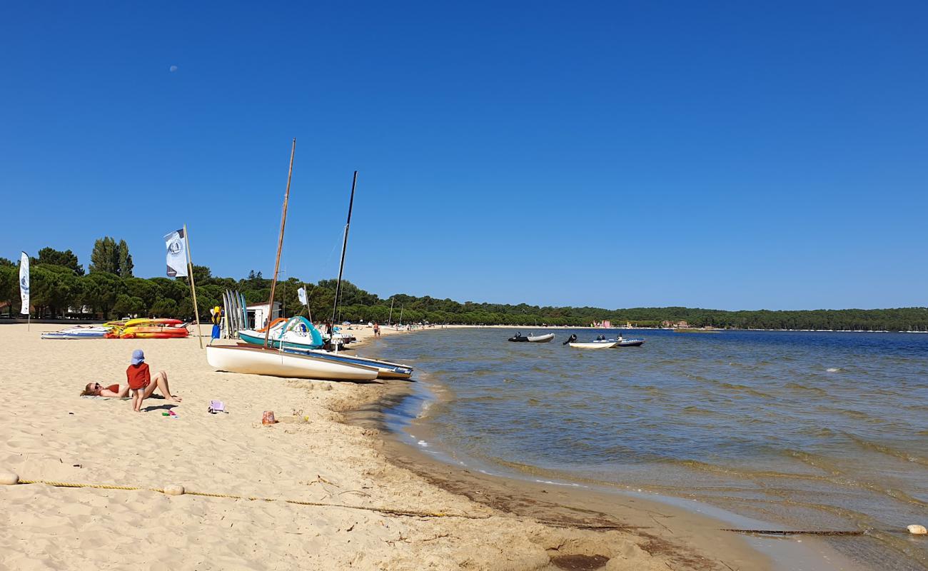 Plage du Montaut'in fotoğrafı açık bej kum yüzey ile
