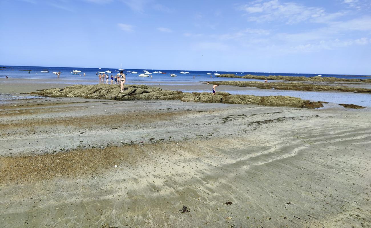 Plage de Ker Chalon'in fotoğrafı açık bej kum yüzey ile