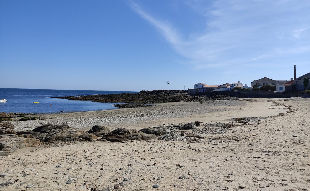 Plage de la Borgne'in fotoğrafı açık bej kum yüzey ile