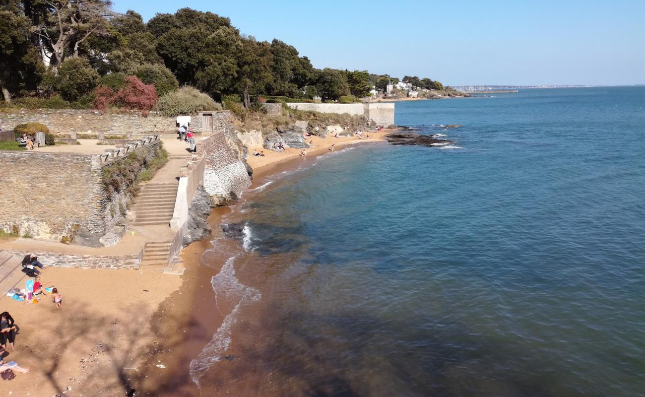 Plage de Montbeau'in fotoğrafı açık bej kum yüzey ile