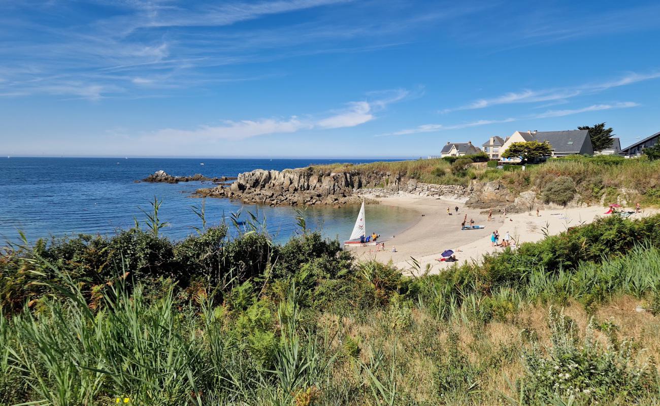 Baie du Scall'in fotoğrafı parlak kum yüzey ile