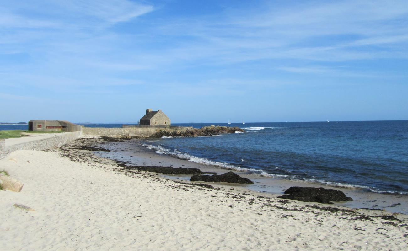 Plage Du Ty Guard'in fotoğrafı bej kum ve kayalar yüzey ile