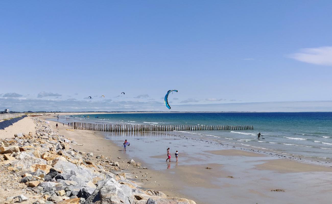 Rue de la Grande Plage'in fotoğrafı parlak kum yüzey ile