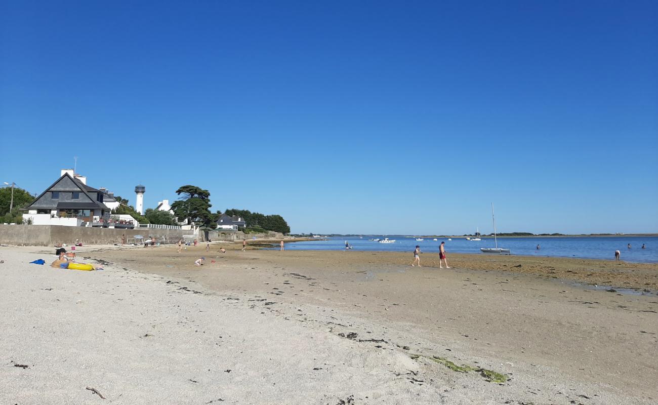 Plage de la Cote Rouge'in fotoğrafı parlak kum yüzey ile