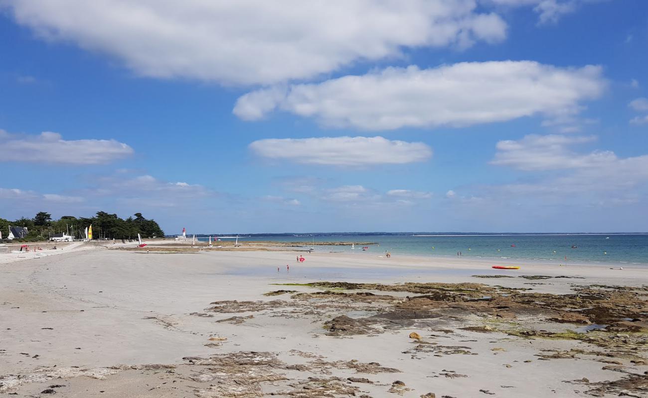 Plage de Langoz'in fotoğrafı parlak kum yüzey ile