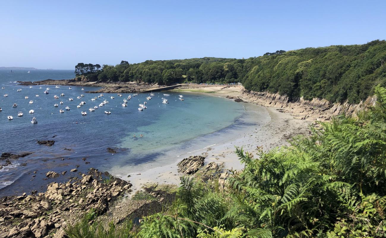 Plage du Dellec'in fotoğrafı bej kum ve çakıl yüzey ile