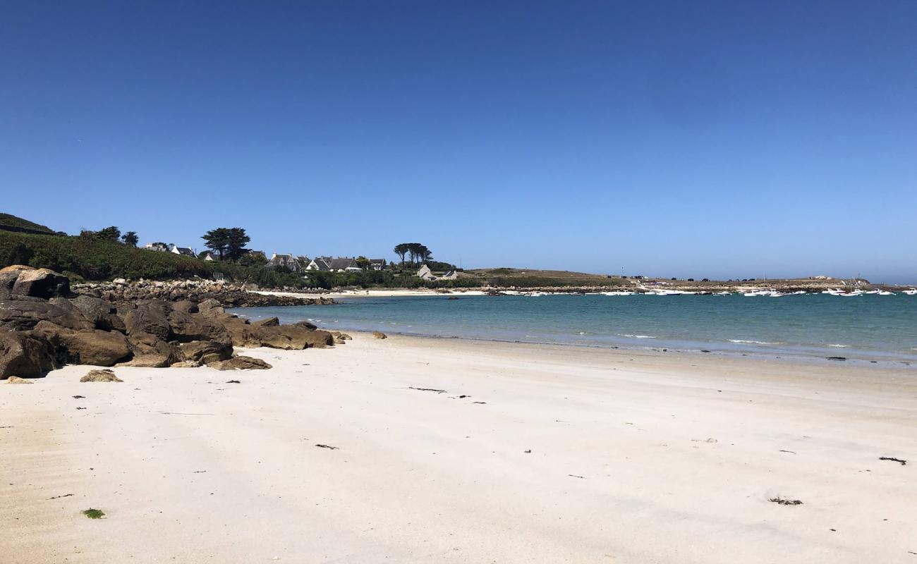 Plage de Tremazan'in fotoğrafı açık bej kum yüzey ile
