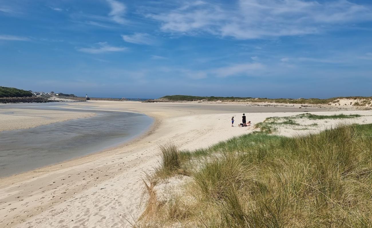 Plage du Guillec'in fotoğrafı açık bej kum yüzey ile