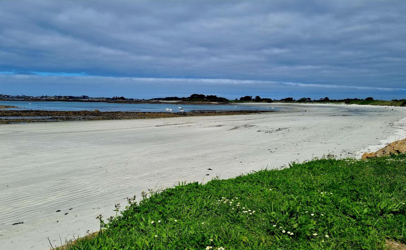 Plage du Pouldu'in fotoğrafı açık bej kum yüzey ile