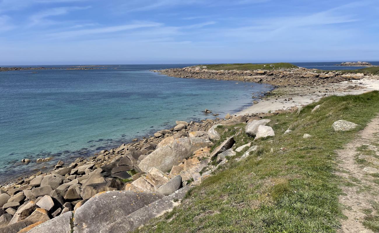 Plage Evenou'in fotoğrafı açık bej kum yüzey ile