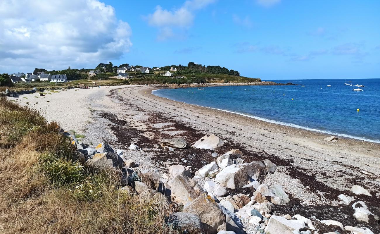 Plage de Pors Rand'in fotoğrafı gri kum ve çakıllar yüzey ile