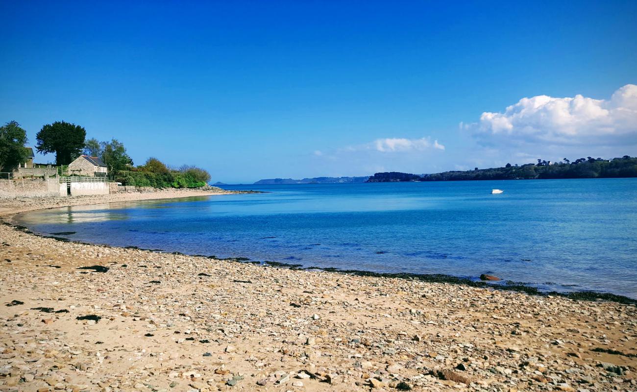Plage de Kerroc'h'in fotoğrafı taşlı kum yüzey ile