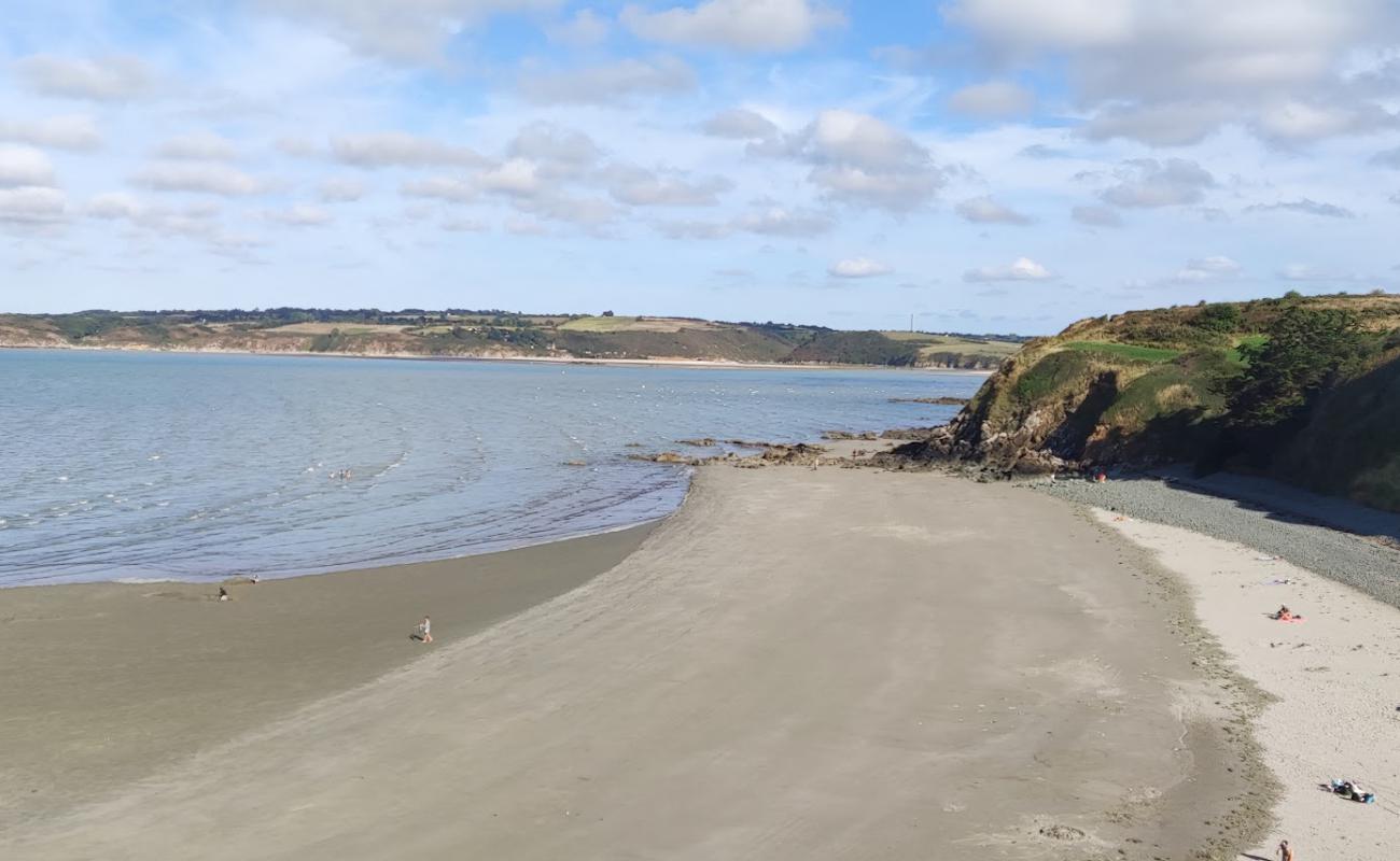 Plage de Lermot'in fotoğrafı gri kum ve çakıllar yüzey ile