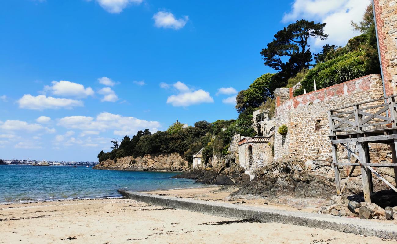 Plage des Fours a Chaux'in fotoğrafı açık bej kum yüzey ile