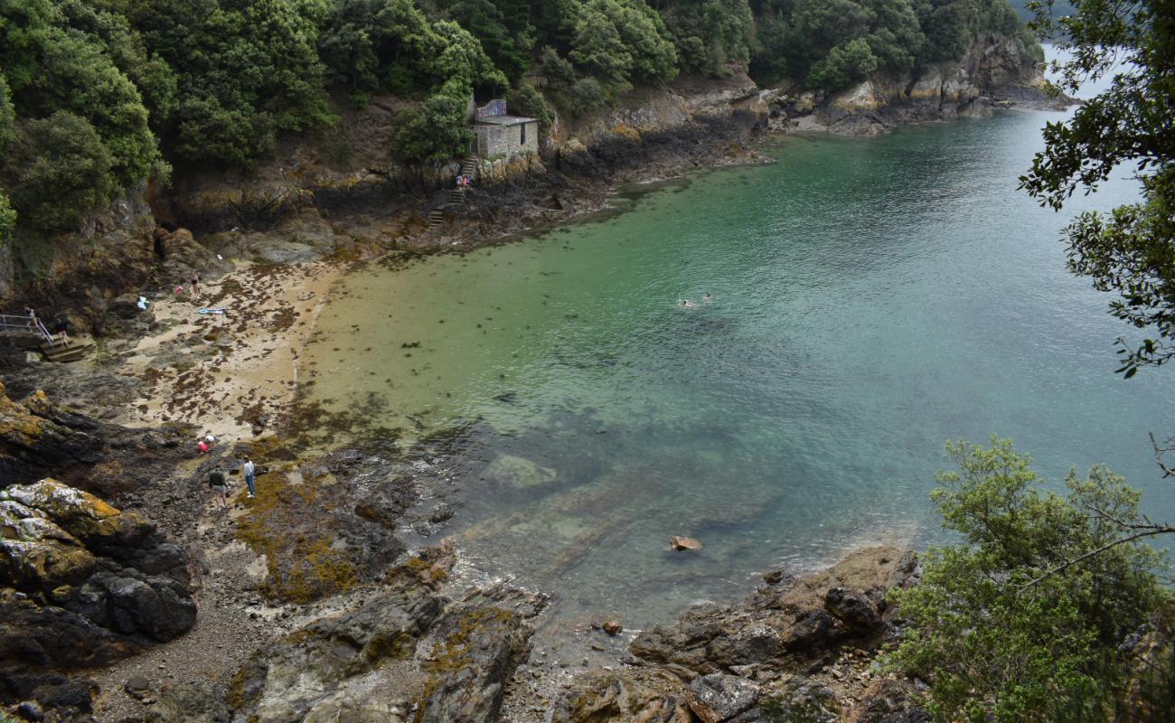 Plage des Corbieres'in fotoğrafı bej kum ve kayalar yüzey ile