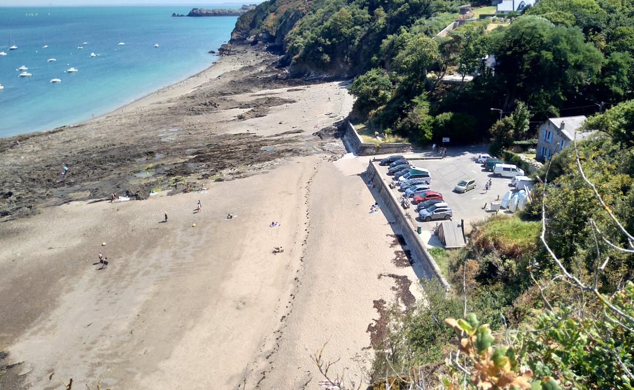 Port de Briac'in fotoğrafı küçük bej çakıl yüzey ile