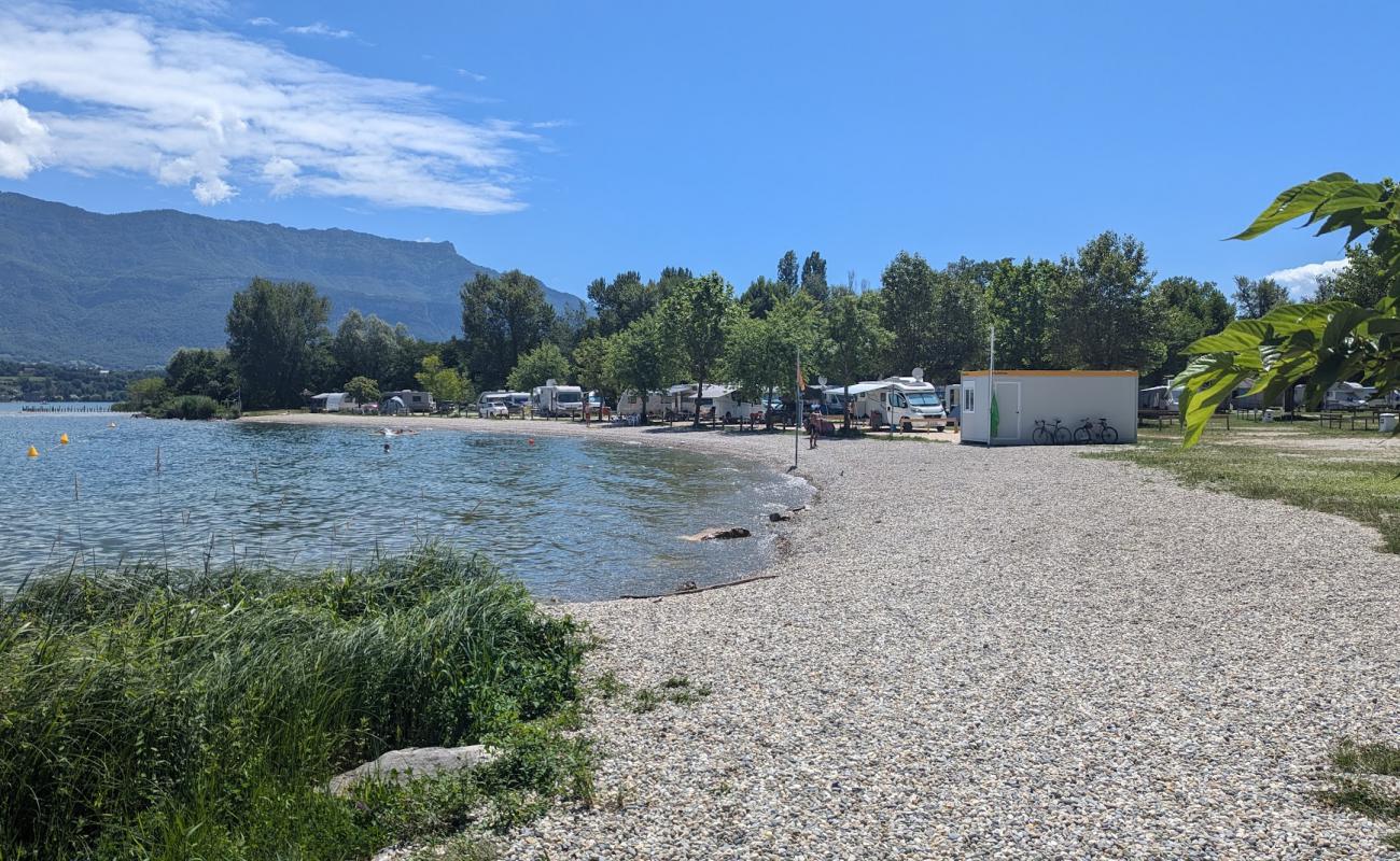 Plage La Leysse'in fotoğrafı gri ince çakıl taş yüzey ile