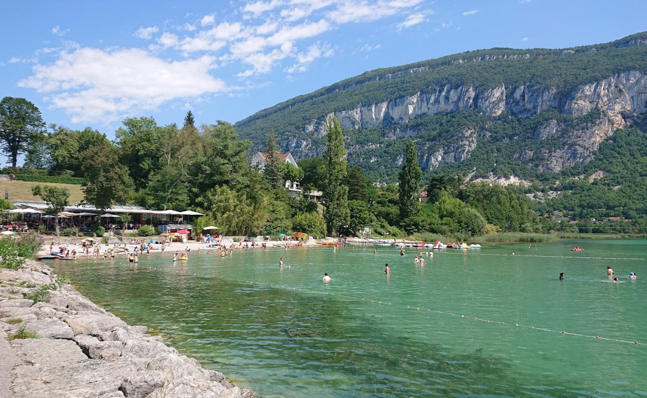 Plage de Chatillon'in fotoğrafı küçük gri çakıllar yüzey ile